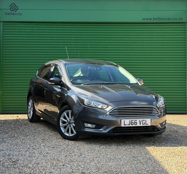 Ford Focus Ecoboost Titanium Hatchback Grey #3