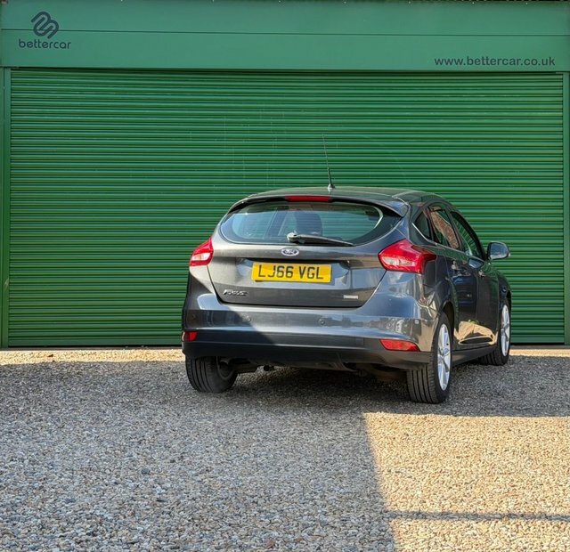 Ford Focus Ecoboost Titanium Hatchback Grey #6