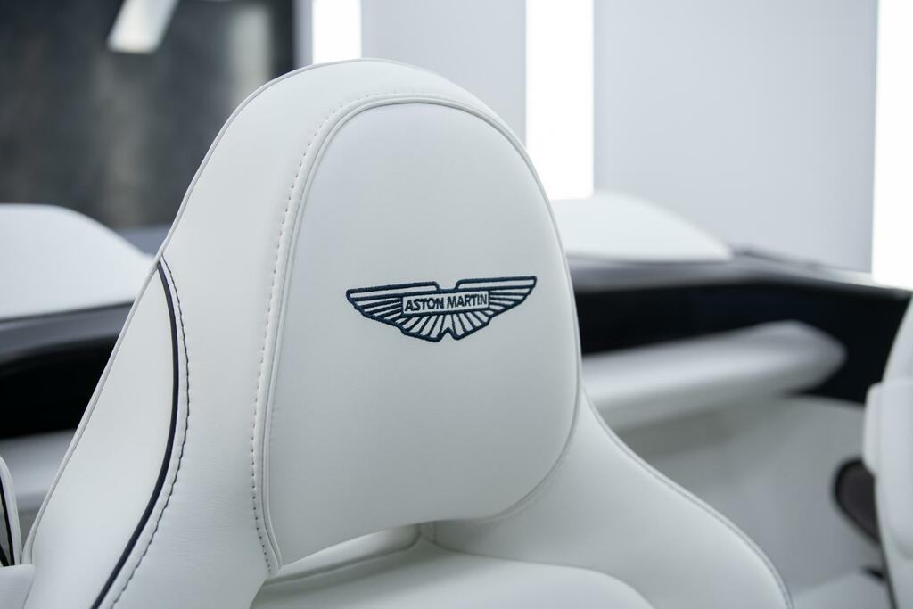 Aston Martin Vanquish Automatic Black #5