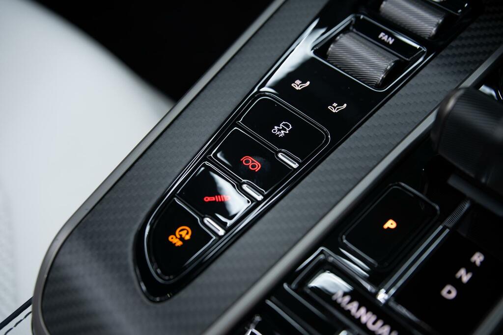 Aston Martin Vanquish 5.2 V12 Biturbo Euro 6 Ss Grey #17