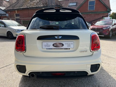 Mini Hatch Cooper White #5