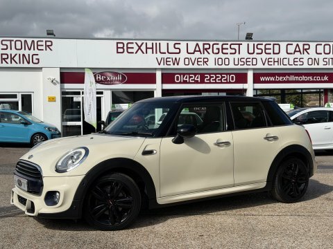 Mini Hatch Cooper White