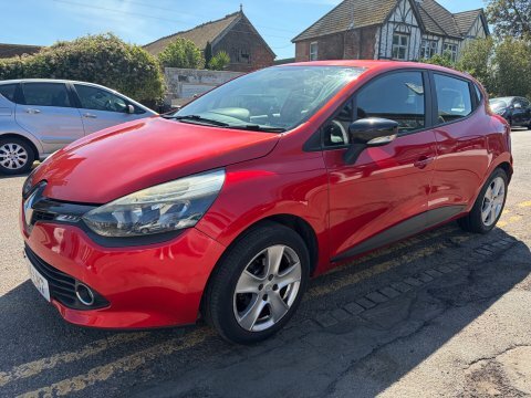 Renault Clio 1.2 16V Expression Red