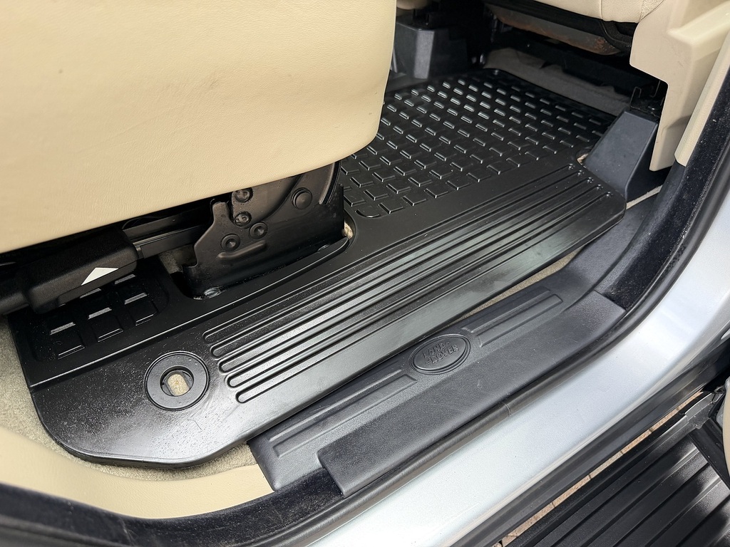 Land Rover Discovery 4 3L Xs Grey #39