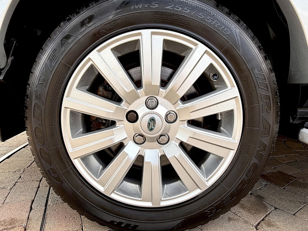 Land Rover Discovery 4 Sd V6 Hse Silver #3