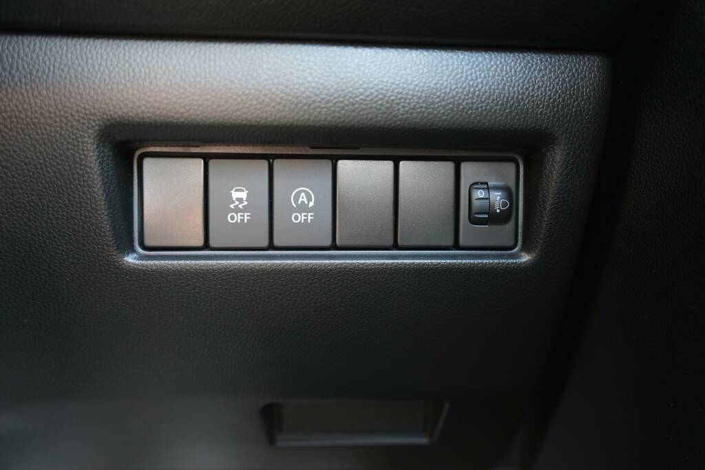 Suzuki Swift 1.2 Dualjet 83 12V Hybrid Sz5 Blue #16