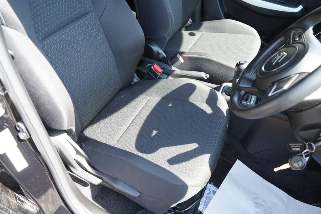 Suzuki Swift 1.2 Dualjet 83 12V Hybrid Sz5 Blue #13