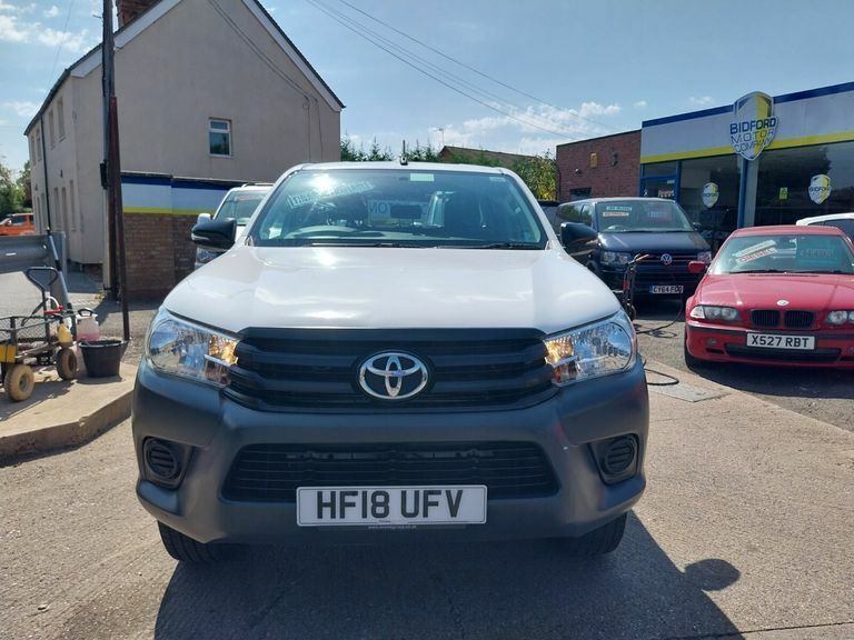 Toyota HILUX Active 4Wd D-4d Dcb White #3