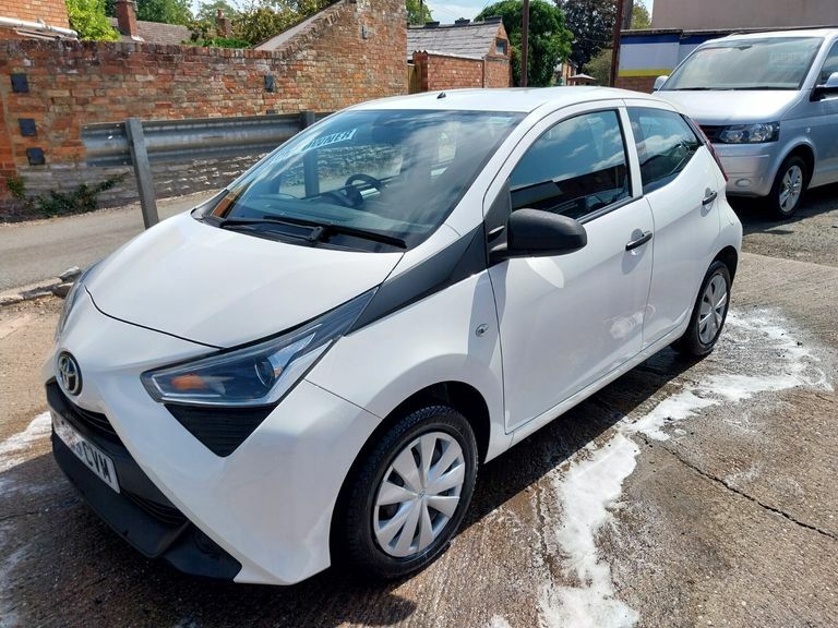 Toyota Aygo Vvt-i X White #4