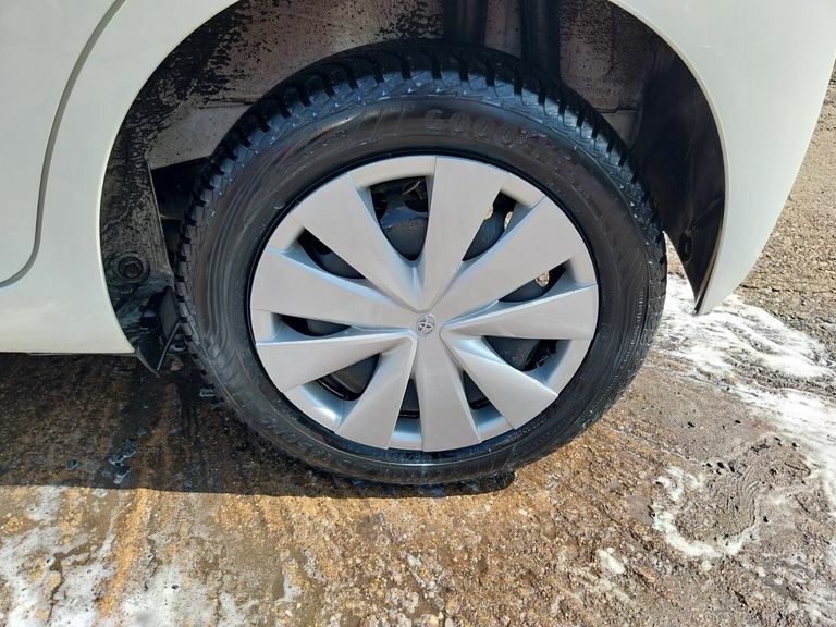 Toyota Aygo Vvt-i X White #6