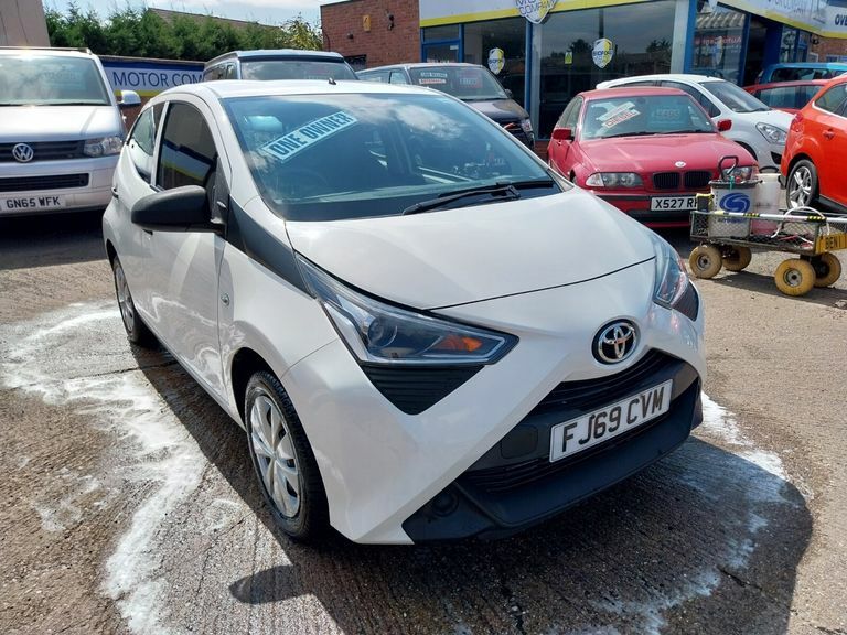 Toyota Aygo Vvt-i X White #2