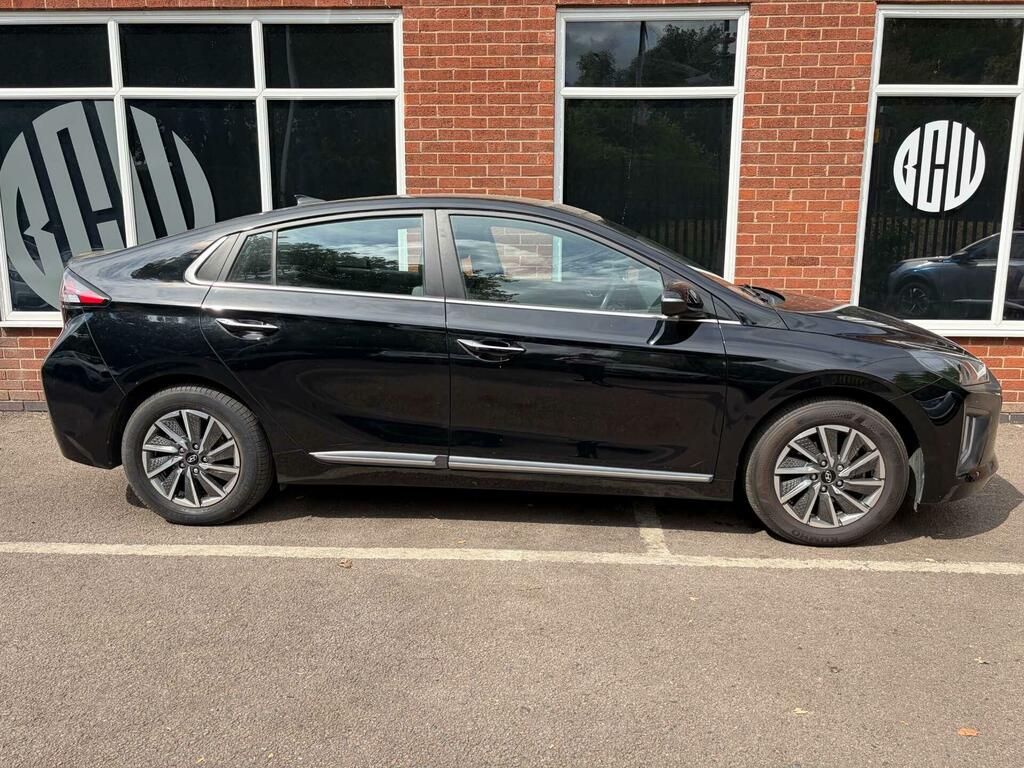 Hyundai Ioniq 38.3Kwh Premium Black #2