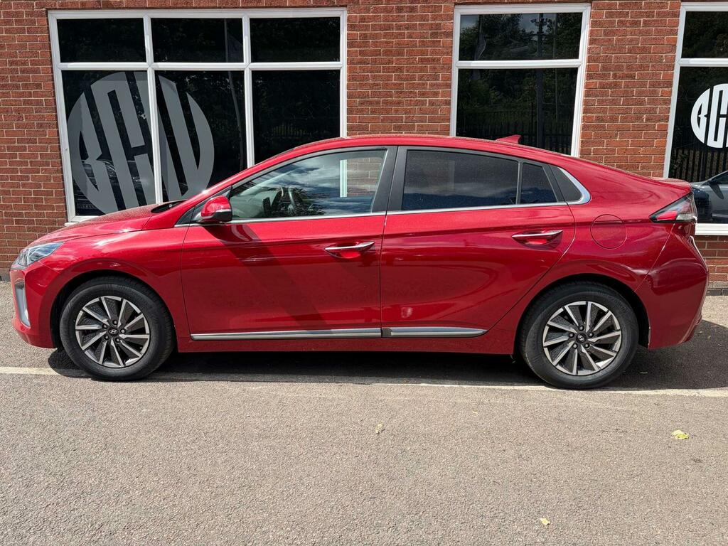 Hyundai Ioniq 38.3Kwh Premium OV71HUP Red #3