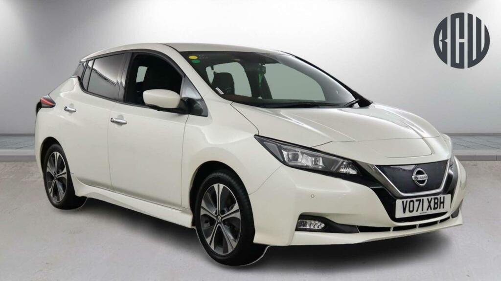 Nissan Leaf Tekna White