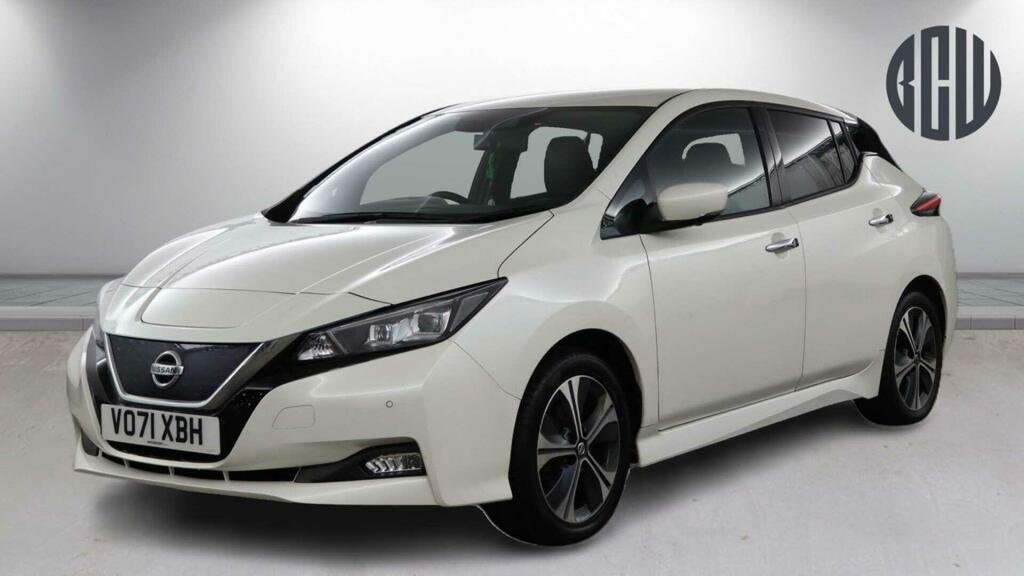 Nissan Leaf Tekna White #4