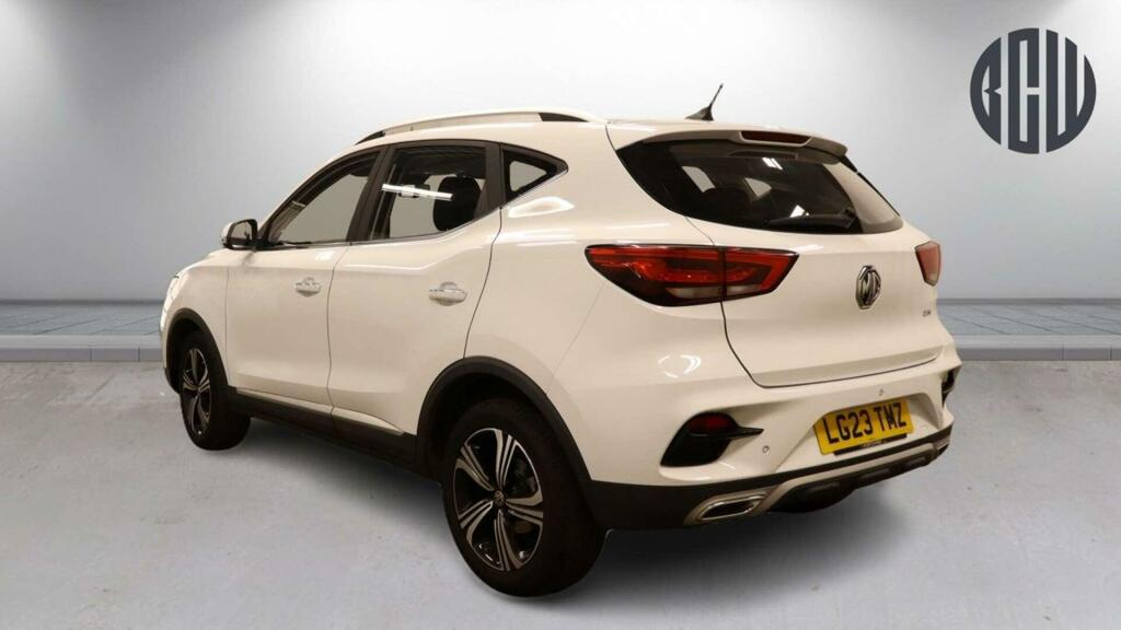 MG ZS Excite White #2
