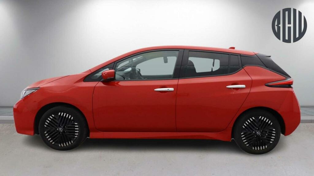 Nissan Leaf N-connecta Red #6