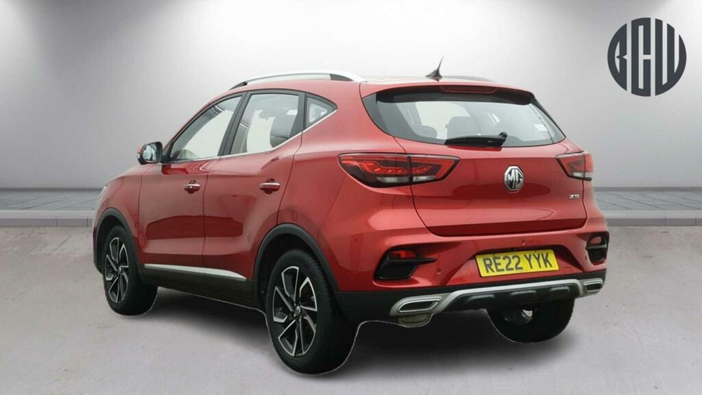 MG ZS Exclusive Red #4