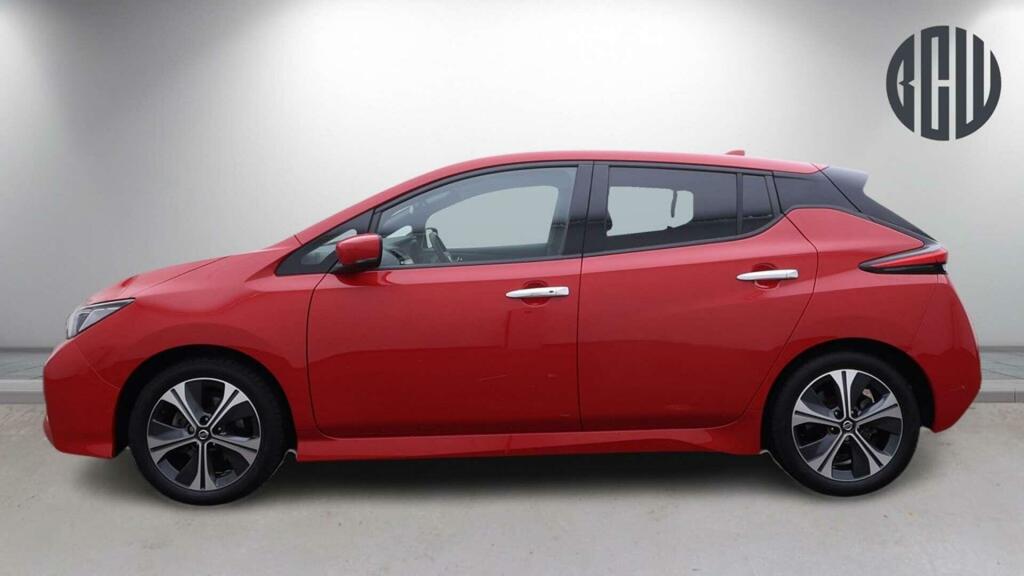 Nissan Leaf N-connecta Red #6