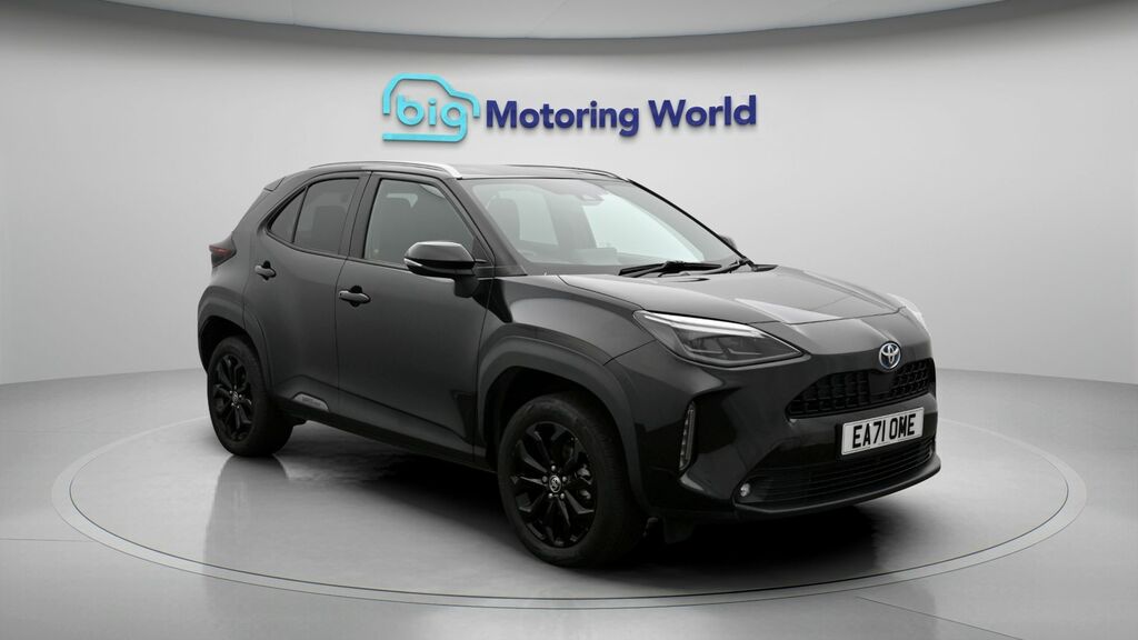 Toyota Yaris Cross Design EA71OME Black