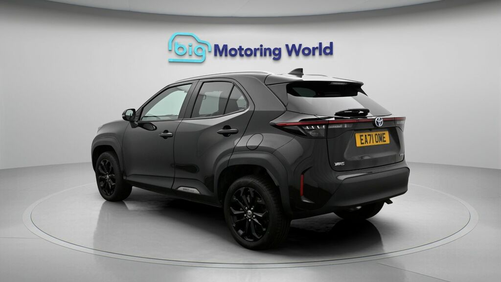 Toyota Yaris Cross Design EA71OME Black #5