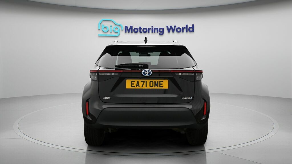 Toyota Yaris Cross Design EA71OME Black #6