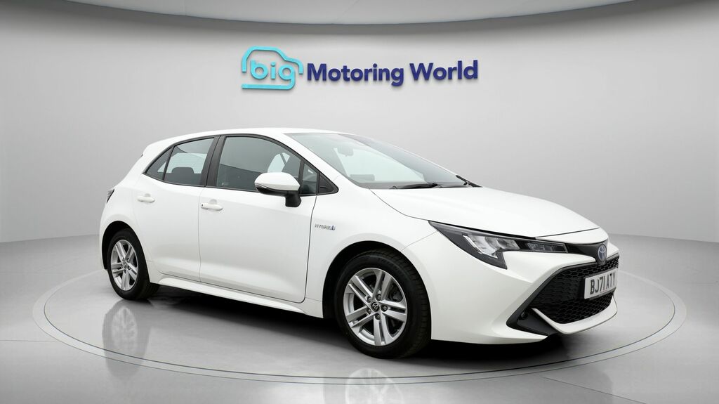 Toyota Corolla Icon White
