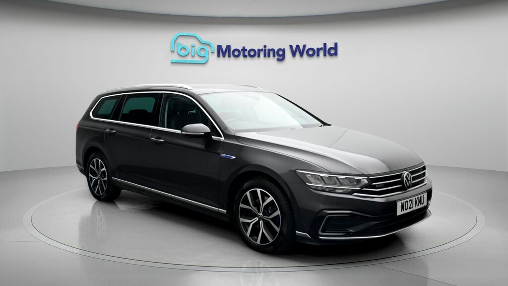 Volkswagen Passat Gte Grey