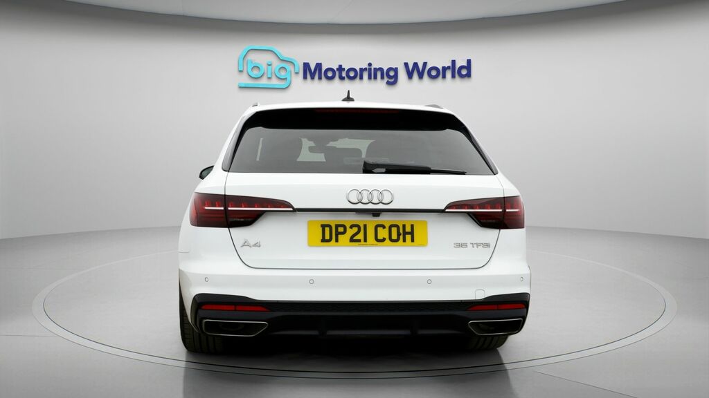 Audi A4 Avant Black Edition White #6