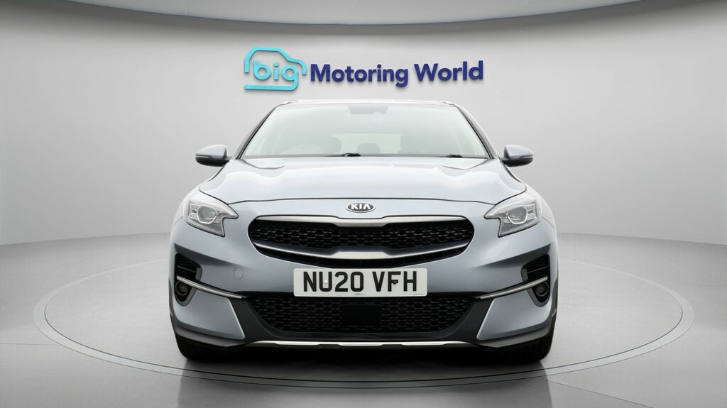 Kia Xceed 3 Silver #2