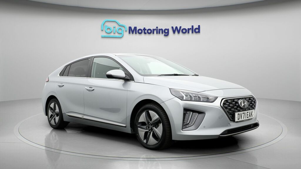 Hyundai Ioniq Premium Se DV71EAK Silver