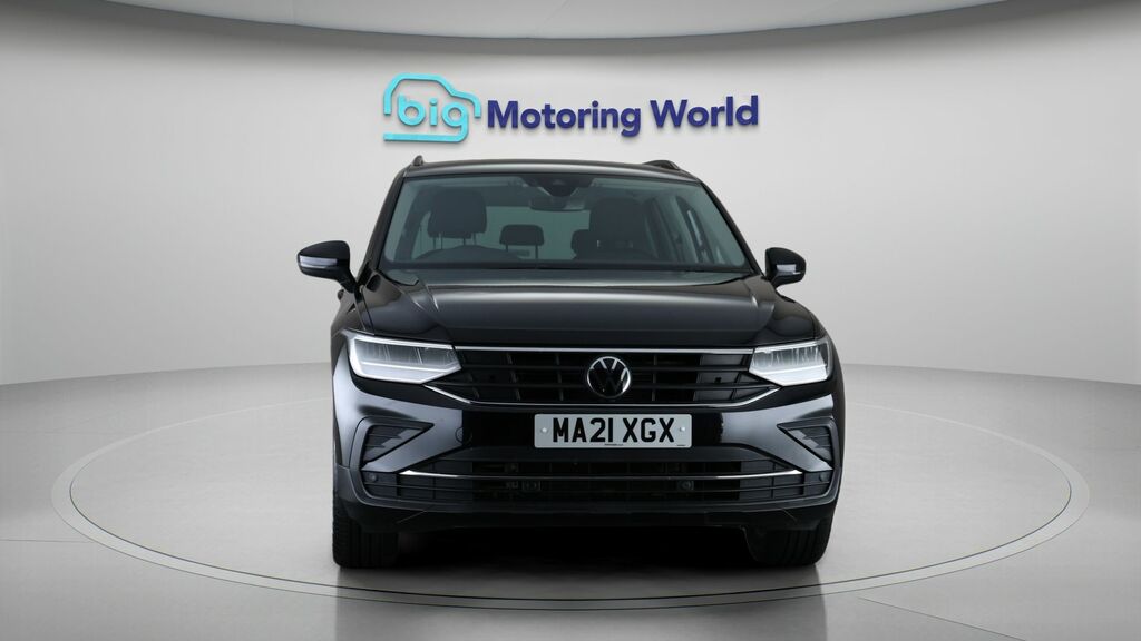 Volkswagen Tiguan Life Black #2