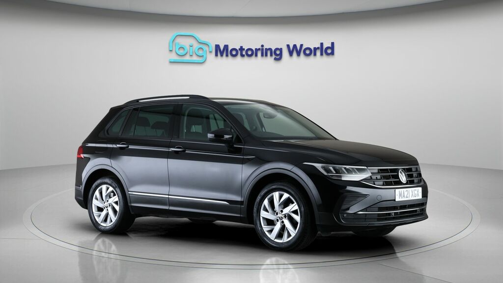 Volkswagen Tiguan Life Black