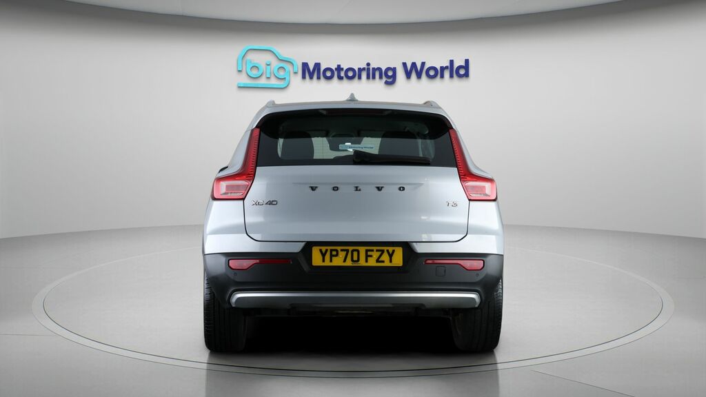 Volvo XC40 Momentum YP70FZY Silver #6