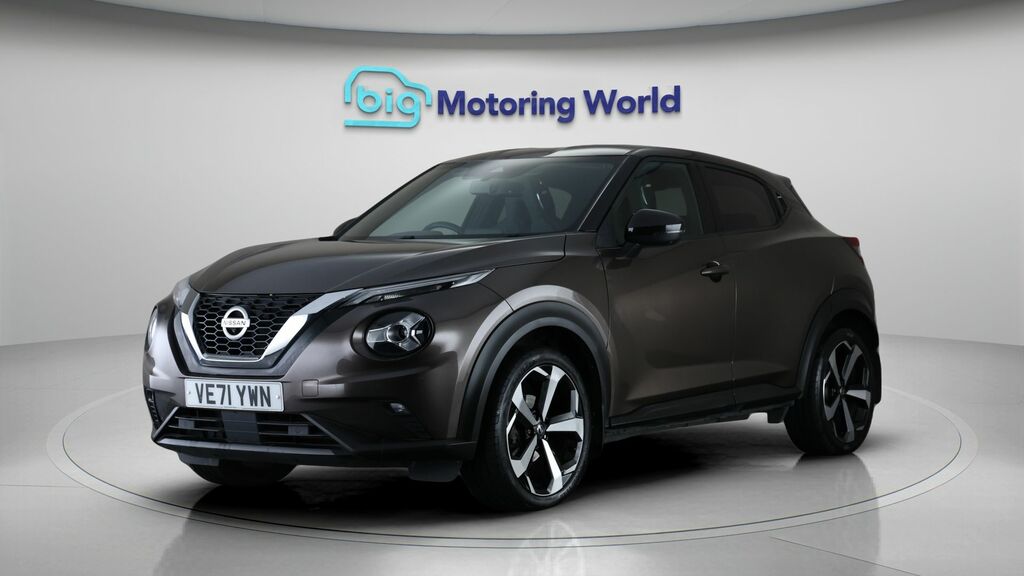 Nissan Juke Tekna Brown #3