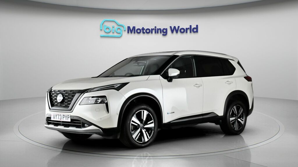 Nissan X-Trail Tekna White #4