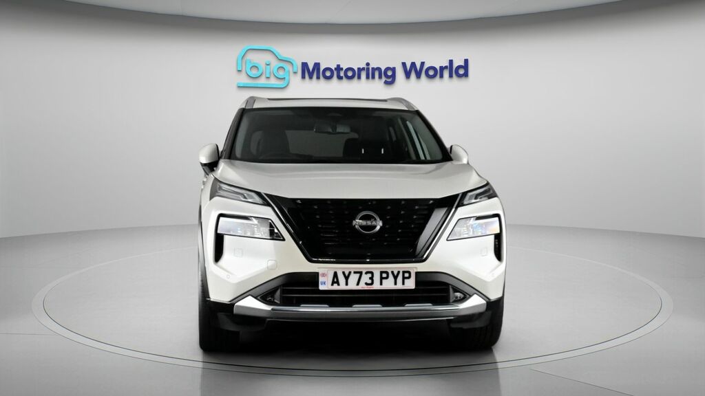 Nissan X-Trail Tekna White #3