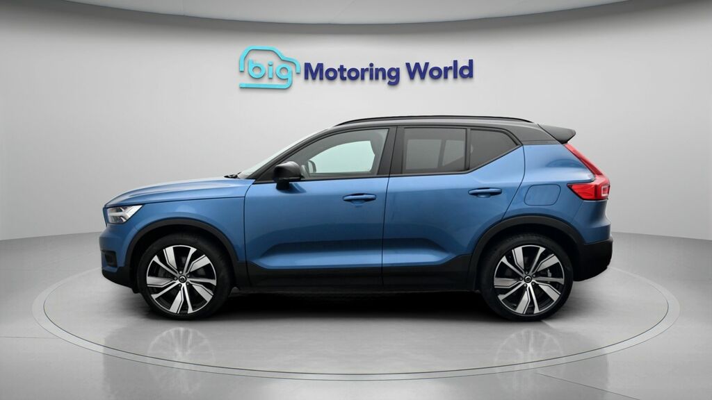 Volvo XC40 First Edition Blue #4