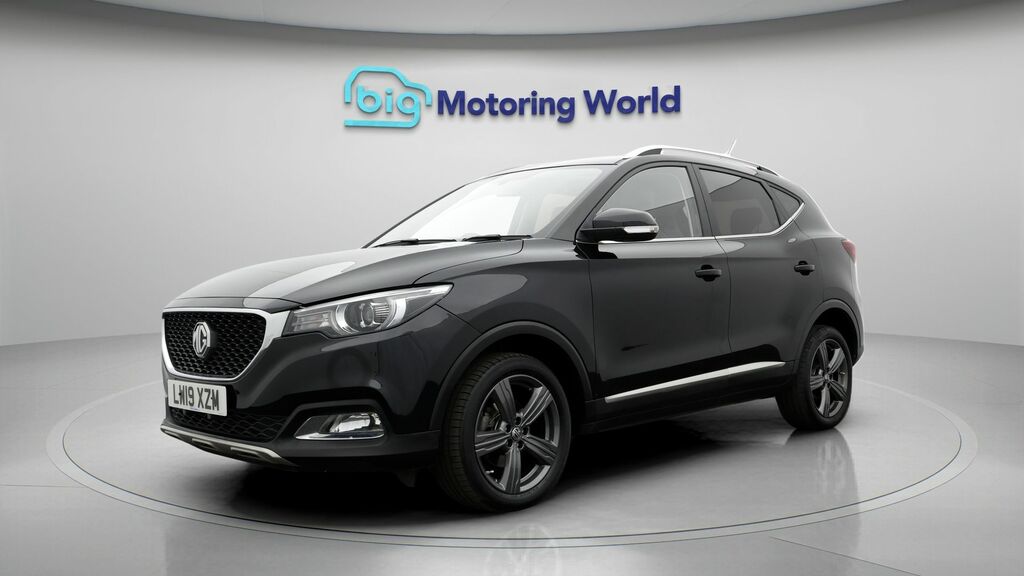 MG ZS Exclusive Black #3