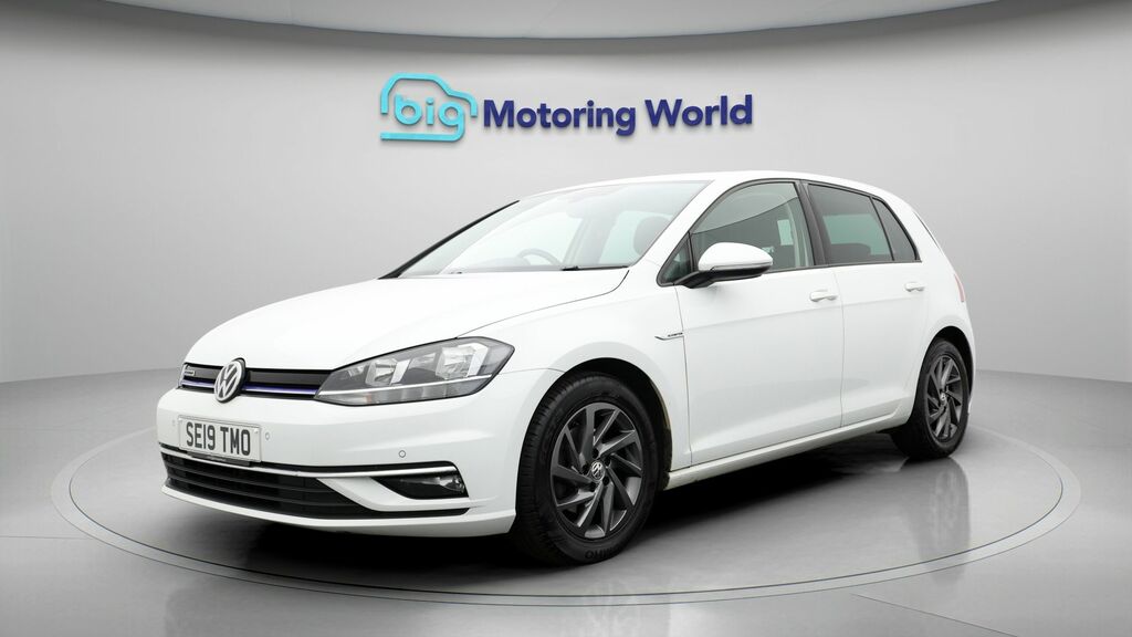 Volkswagen Golf Match White #3