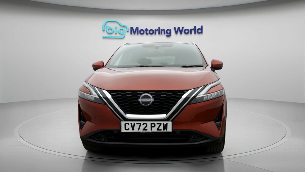 Nissan Qashqai Tekna CV72PZW Red #2