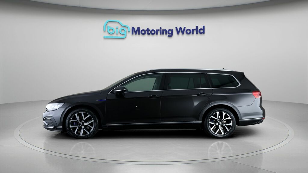 Volkswagen Passat Gte Grey #4