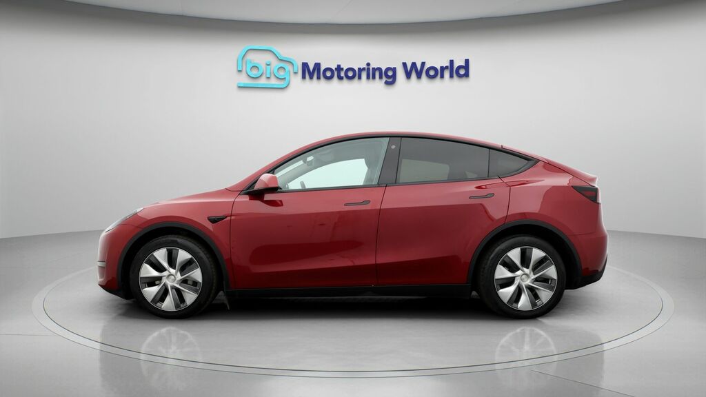 Tesla Model Y Long Range AJ22KXN Red #4