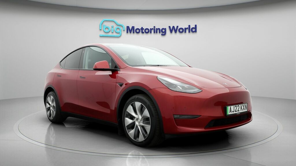 Tesla Model Y Long Range Red