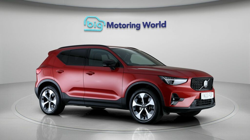 Volvo XC40 Plus Dark Red