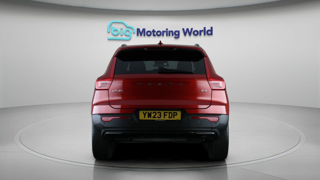 Volvo XC40 Plus Dark YW23FDP Red #6