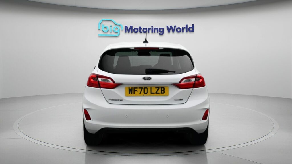 Ford Fiesta Titanium White #6