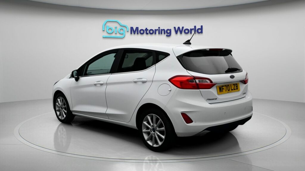 Ford Fiesta Titanium White #5