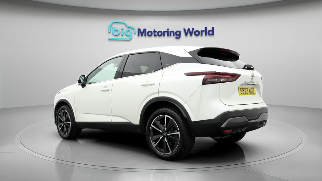 Nissan Qashqai Tekna White #5