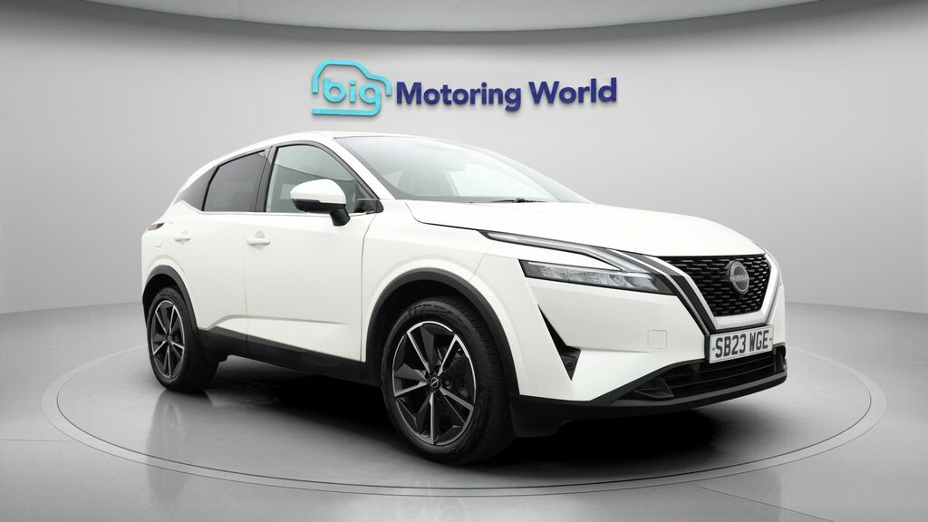 Nissan Qashqai Tekna White